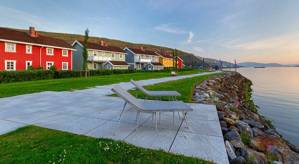 mo i rana beach strand marina fjord fjordpromenaden helgeland nordland